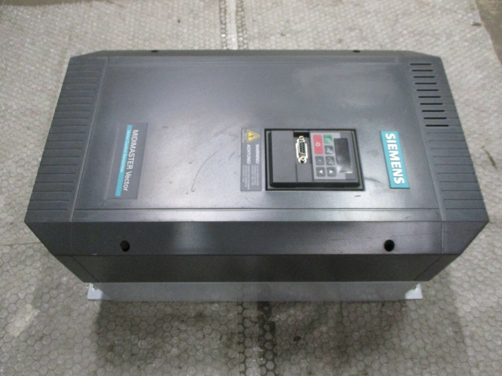 Siemens-6SE3216-1FG40-MIDIMASTER-Variable-Frequency-Drive-4000W-575VAC-Tested-165265453945 Siemens 6SE3216-1FG40 MIDIMASTER Variable Frequency Drive 4000W 575VAC *Tested* - Image 1