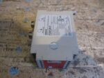 Omron F3SP-B1P Safety Light Curtain Control Unit 24VDC 250VAC F3SP-B1P *Tested* - Image 4