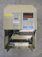 Yaskawa CIMR-PCA41P5 606PC3 Varispeed AC Drive 400VAC 3kVA 1.5KW 4A *Tested*