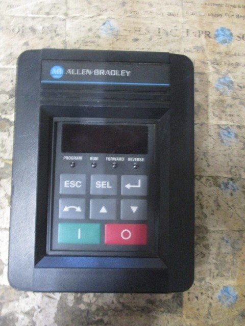 Allen-Bradley-160-P2-Remote-Keypad-VFD-HMI-124X-Allen-Bradley-160-P2-Tested-157457533297 Allen Bradley 160-P2 Remote Keypad VFD HMI 12/4X Allen Bradley 160-P2 *Tested* - Image 1