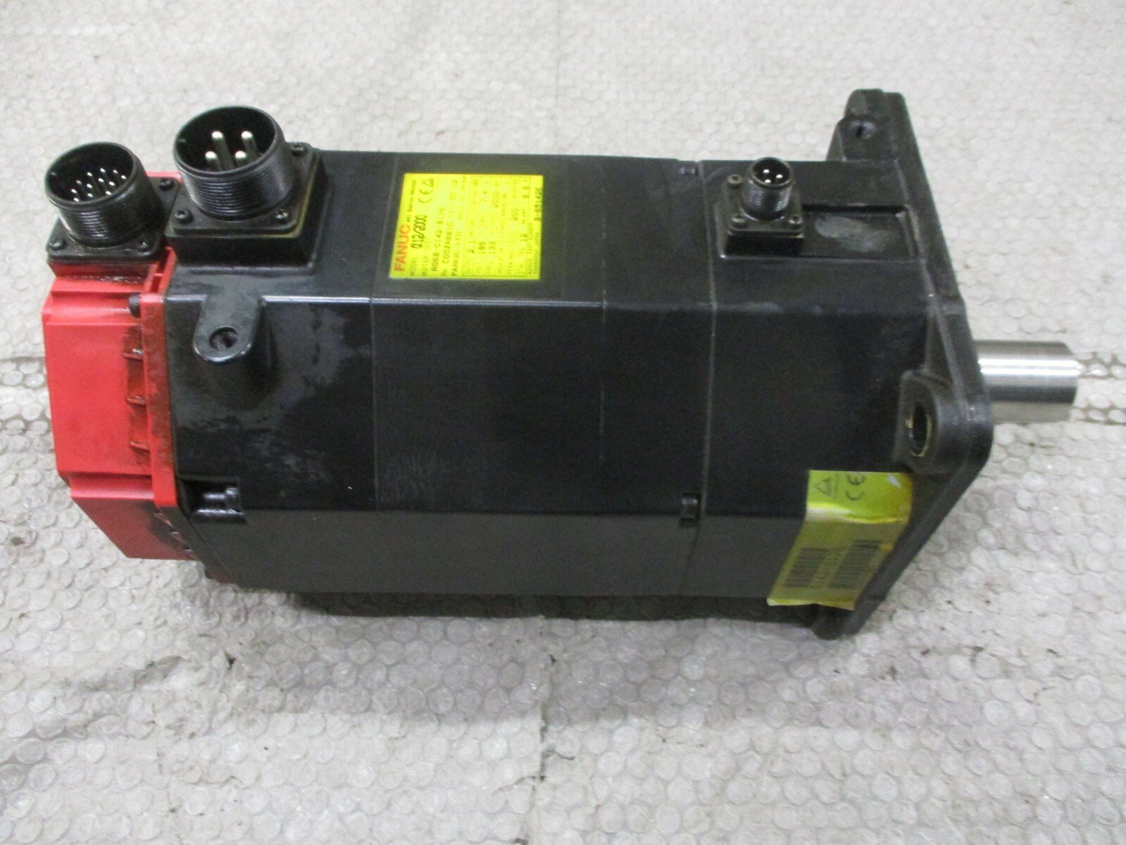 FANUC-A06B-0142-B176-AC-Servo-Motor-a122000-21kW-74A-186V-2000rpm-Tested-154850919177 FANUC A06B-0142-B176 AC Servo Motor a12/2000 2.1kW 7.4A 186V 2000rpm *Tested* - Image 1