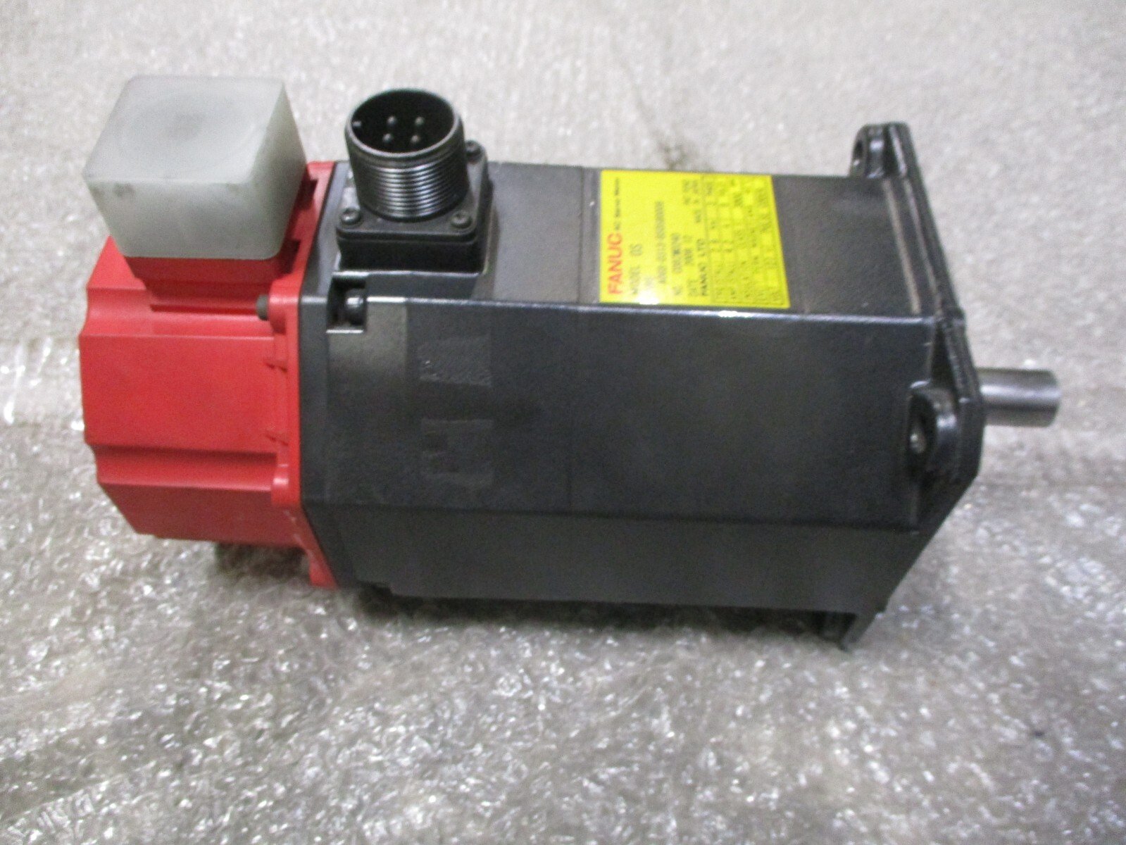 FANUC-A06B-0313-B5050008-AC-SERVO-Motor-0S-29Nm-42A-127V-3000rpm-3P-Tested-155311794017 FANUC A06B--0313-B505#0008 AC SERVO Motor 0S 2.9Nm 4.2A 127V 3000rpm 3P *Tested* - Image 1
