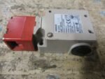 Omron D4BS-75FS Limit Switch NEMA A600 Type 3,4,4X.6P and 13 2A/400VAC *Tested* - Image 4