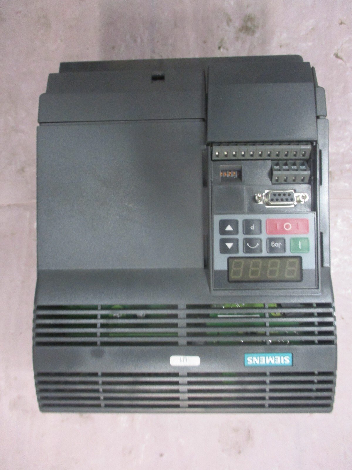 Siemens-6SE3221-5DC50-Micromaster-VECTOR-AC-Drive-380480VAC-75kW-17A-Tested-167391174967 Siemens 6SE3221-5DC50 Micromaster VECTOR AC Drive 380/480VAC 7.5kW 17A *Tested* - Image 1
