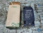 Telemecanique Schneider ZCKJ1H7 Limit Switch ZCK-J1H7 240/500VAC 3A 1/2NPT *NEW*