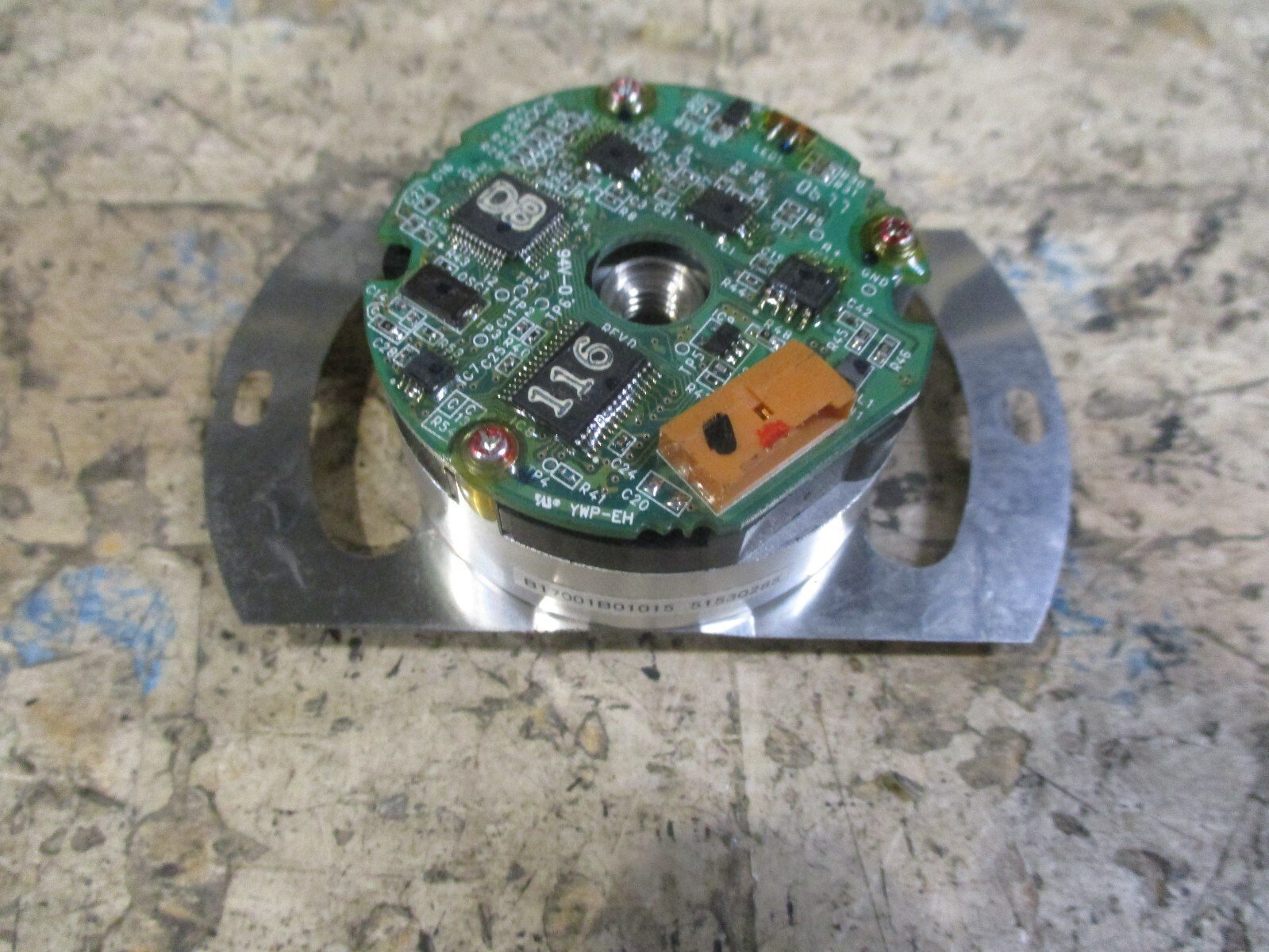 Yaskawa-B17001B01015-Encoder-Yaskawa-YWP-EH-Rotatory-Encoder-51530285-Tested-157125796387 Yaskawa B17001B01015 Encoder Yaskawa YWP-EH Rotatory Encoder 51530285 *Tested* - Image 1