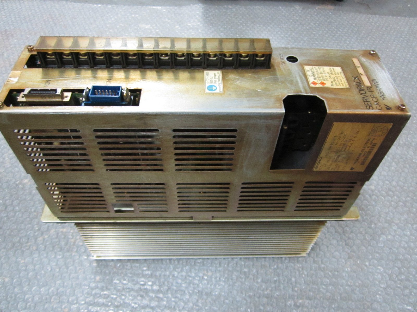 Yaskawa-CACR-IR44SFBY8-Servopack-AC-Amplifier-230VAC-33Amps-44kW59HP-Tested-161680661597 Yaskawa CACR-IR44SFBY8 Servopack AC Amplifier 230VAC 33Amps 4.4kW/5.9HP *Tested* - Image 1