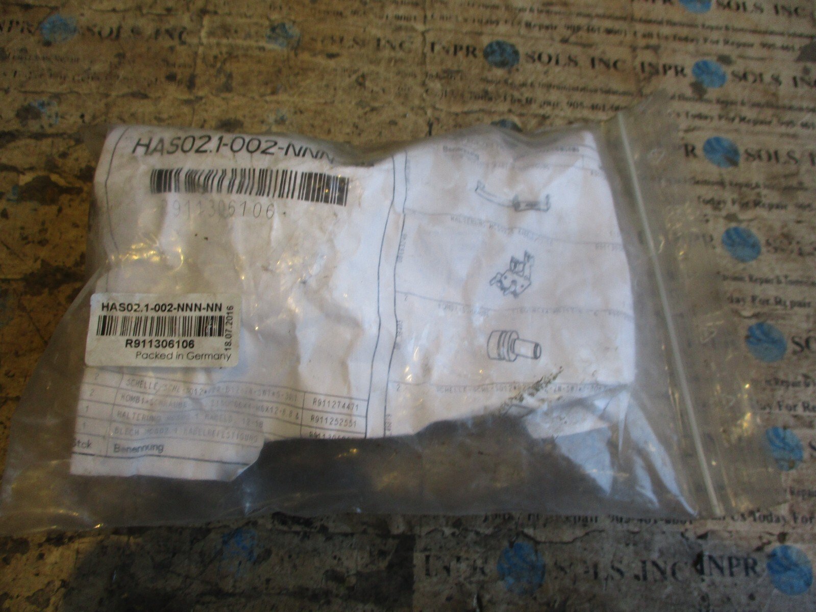 BOSCH-Rexroth-HAS021-002-NNN-NN-Drive-Connection-plate-Cable-Support-Kit-NEW-156498745078 BOSCH Rexroth HAS02.1-002-NNN-NN Drive Connection, plate Cable Support Kit *NEW* - Image 1