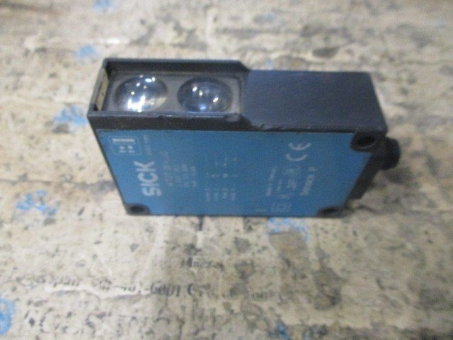 SICK-WT27-2F430-Photoelectric-Proximity-Sensor-1-015-082-10-30VDC-Tested-167921487658 SICK WT27-2F430 Photoelectric Proximity Sensor 1 015 082 10-30VDC *Tested* - Image 1