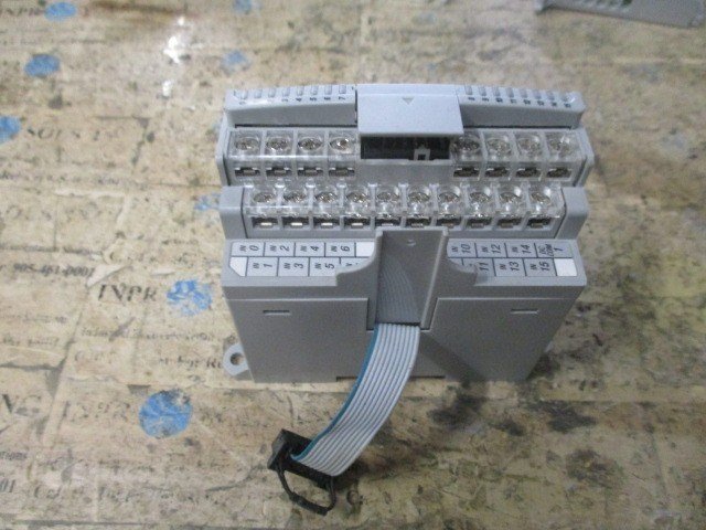 Allen-Bradley-1762-IQ16-MicroLogix-16-Pt-24VDC-Sink-Source-Input-Module-Tested-157985305409 Allen Bradley 1762-IQ16 MicroLogix 16 Pt 24VDC Sink Source Input Module *Tested* - Image 1