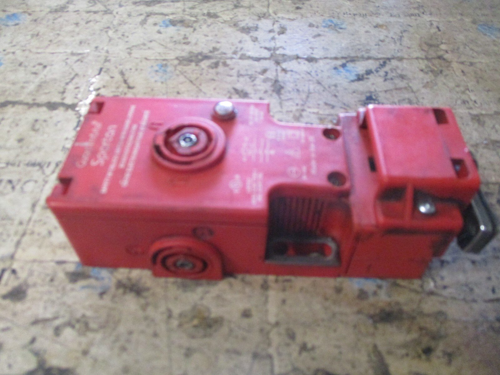 Guardmaster-Spartan-Safety-Interlock-Switch-W-Guard-Locking-250VAC-10A-Tested-156241086489 Guardmaster Spartan Safety Interlock Switch W/ Guard Locking 250VAC 10A *Tested* - Image 1