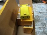HUBBELL HBL5869VYCN HBLO Connector Female 2 PIN 15A 125V 2P 2W **Lot of 6*NEW* - Image 4