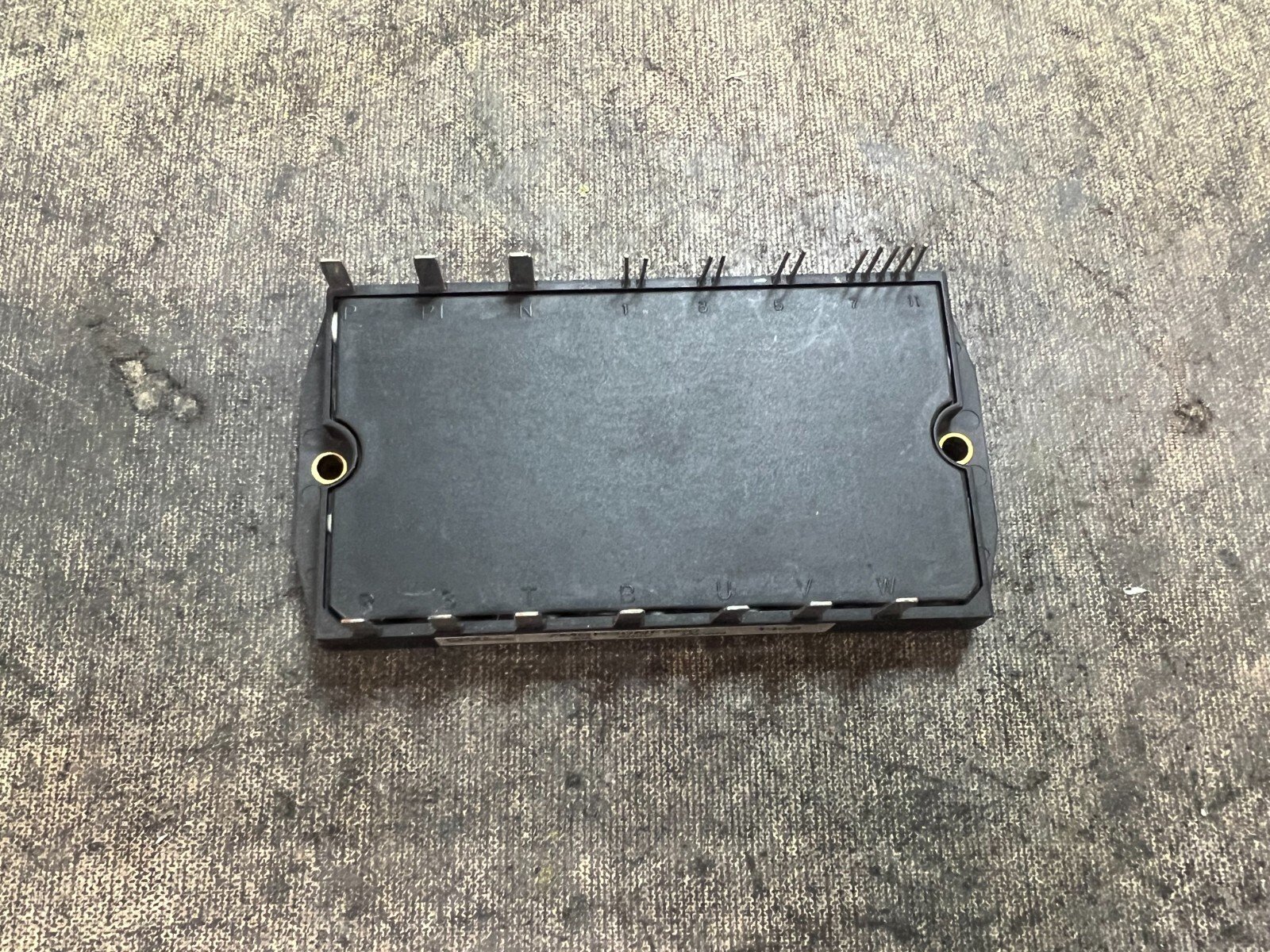 IGBT-MODULE-7MBR50NF060-QTY2-IN-STOCK-NEW-SHIP-EXPRESS-165858698109 IGBT MODULE 7MBR50NF060 QTY2 IN STOCK ** NEW ** SHIP EXPRESS - Image 1