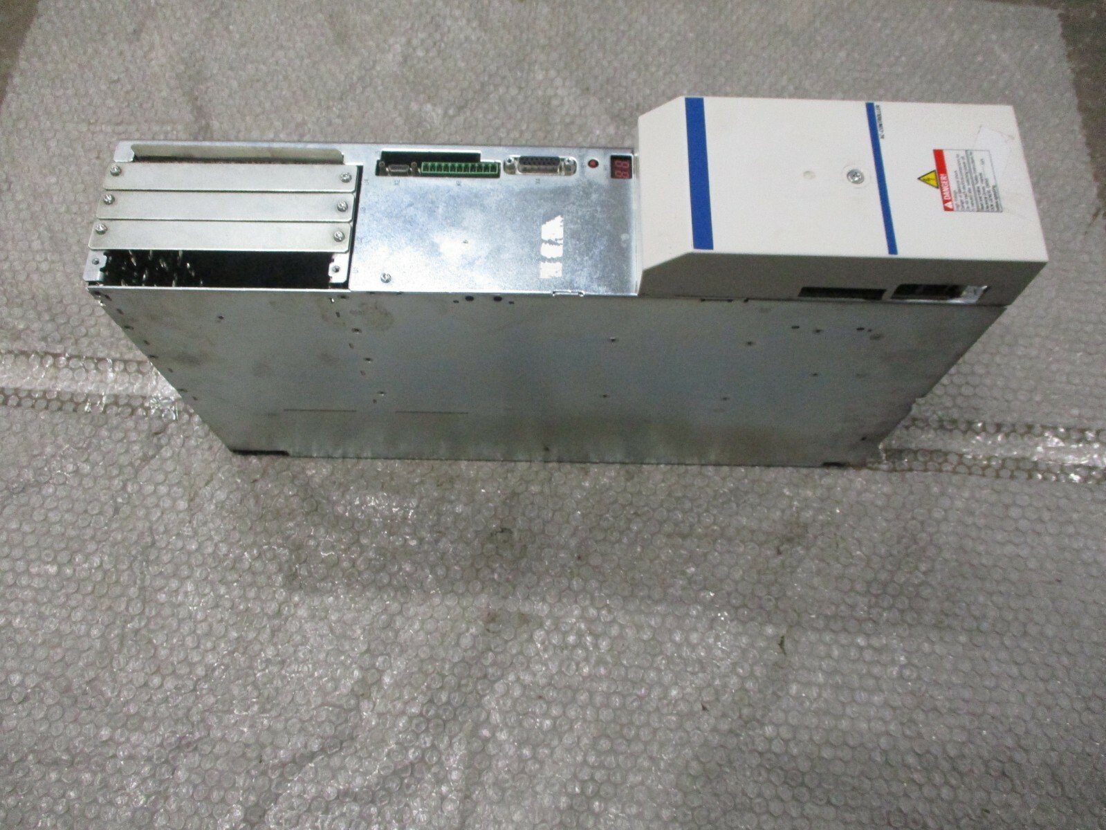 Indramat-HDS032-W075N-HA01-01-FW-AC-Servo-Controller-HDS032-W075N-H-Tested-154122048979 Indramat HDS03.2-W075N-HA01-01-FW AC Servo Controller HDS03.2-W075N-H *Tested* - Image 1
