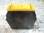MOELLER ESR4-N0-31 Safety Relay Unit 24VAC/DC 4kV/2 Moeller ESR4-N0-31 *Tested*