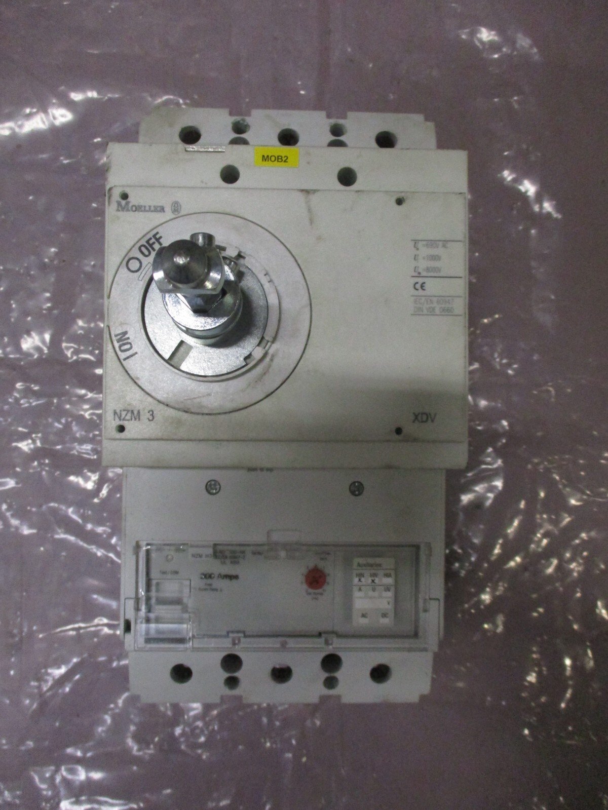 MOELLER-NZMN3-AE-VE-XDV-Molded-Case-Disconnect-Switch-600VAC-300A-3PoleTested-166655900219 MOELLER NZMN3-AE/-VE XDV Molded Case Disconnect Switch 600VAC 300A 3Pole*Tested* - Image 1