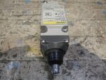 Omron D4A-1110N Proximity Limit Switch NEMA A600 Type 3,4,4X, 6P and 13 *Tested* - Image 4