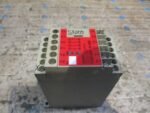 Omron F3SP-B1P Safety Light Curtain Control Unit 24VDC 1.7W 10ms 250VAC *Tested*
