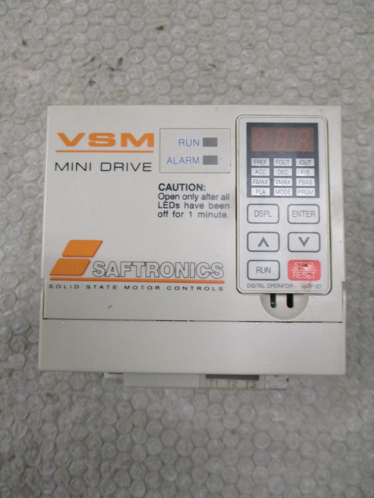 Saftronics-CIMR-XCBU20P7-VSM-mini-Motor-Control-AC-Drive-230AC-19KVA-5ATested-152942758129 Saftronics CIMR-XCBU20P7 VSM mini Motor Control AC Drive 230AC 1.9KVA 5A*Tested* - Image 1
