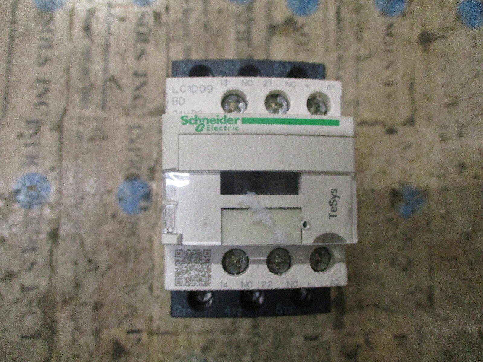 Schneider-LC1D09BD-Motor-Starter-Contactor-24VDC-25A-690VAC-22-55kW-Tested-167551501389 Schneider LC1D09BD Motor Starter Contactor 24VDC 25A 690VAC 2.2-5.5kW *Tested* - Image 1