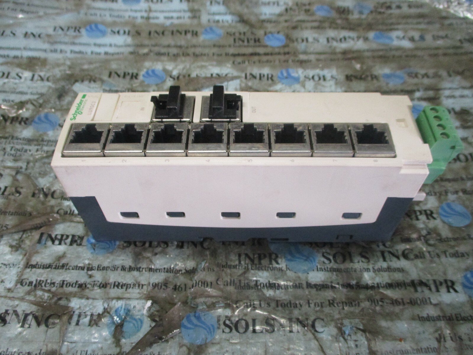 Schneider-LU9GC3-Modbus-Splitter-Communication-Module-24VDC-Ui-250V-Tested-165040591709 Schneider LU9GC3 Modbus Splitter Communication Module 24VDC Ui 250V *Tested* - Image 1