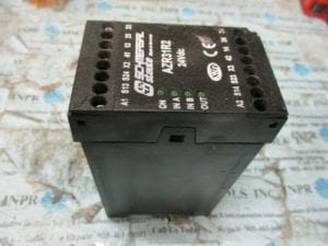 Schmersal Steute AZR31R2 Multi function Safety Relay 24VDC/AC C *Tested* - Image 3